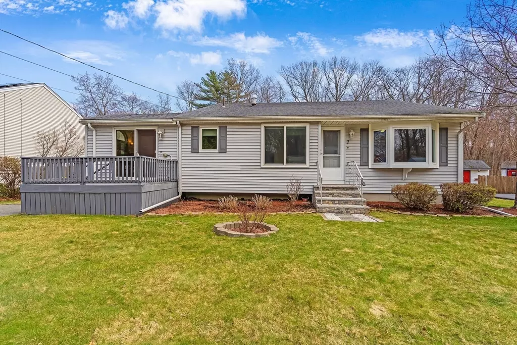 Randolph, MA 02368,7 Glendale St