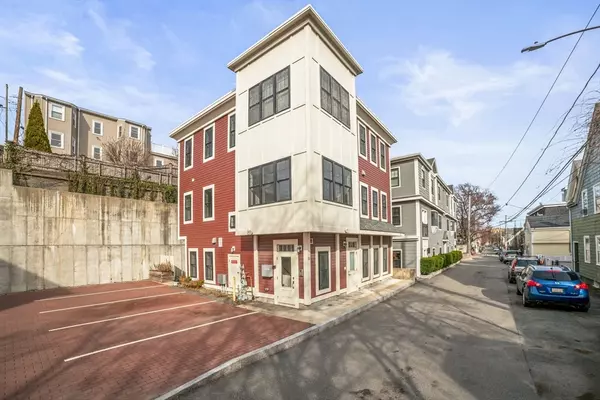 Somerville, MA 02143,51 Pitman St #1B