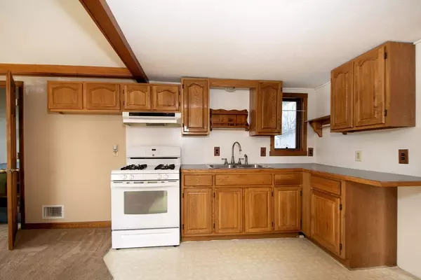 Hanson, MA 02341,42 Jean St