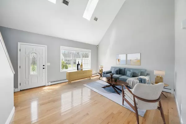 Somerset, MA 02726,64 Patterson Ave