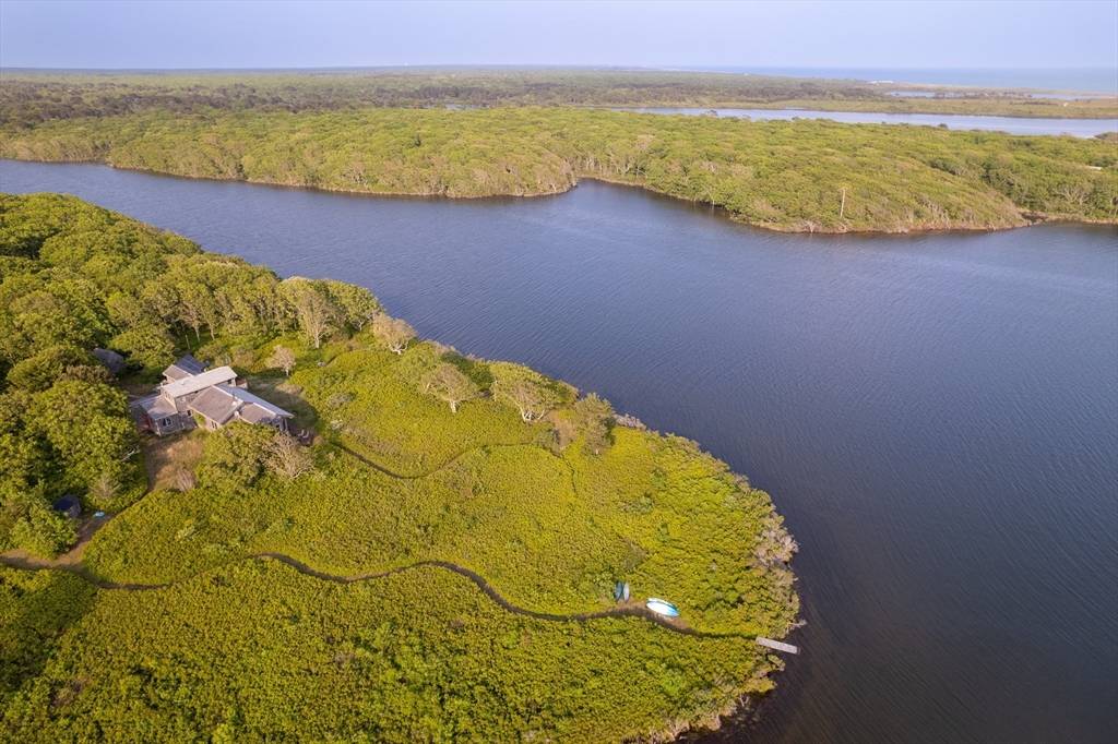 West Tisbury, MA 02575,176 Middle Point Rd