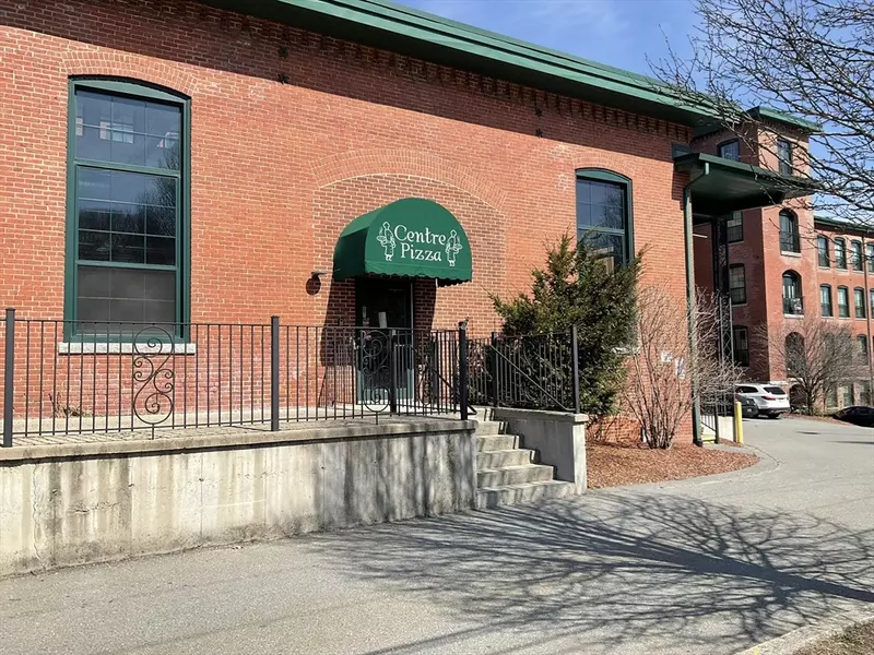 245 River St, Fitchburg, MA 01420