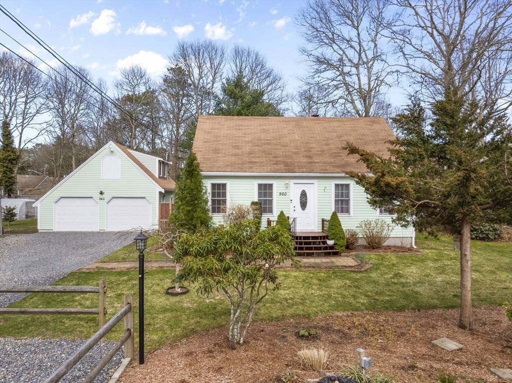 960 Old Stage Rd, Barnstable, MA 02632