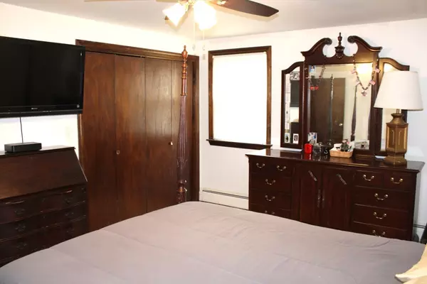 Saugus, MA 01906,53 Pelham St