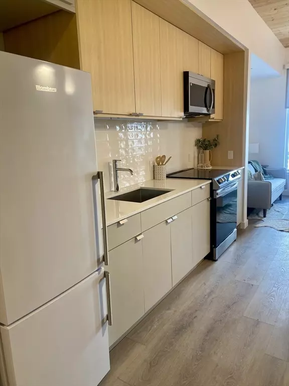 Somerville, MA 02145,154 Broadway #304