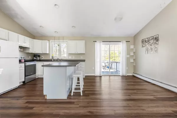 Fairhaven, MA 02719,18 Forestview Dr