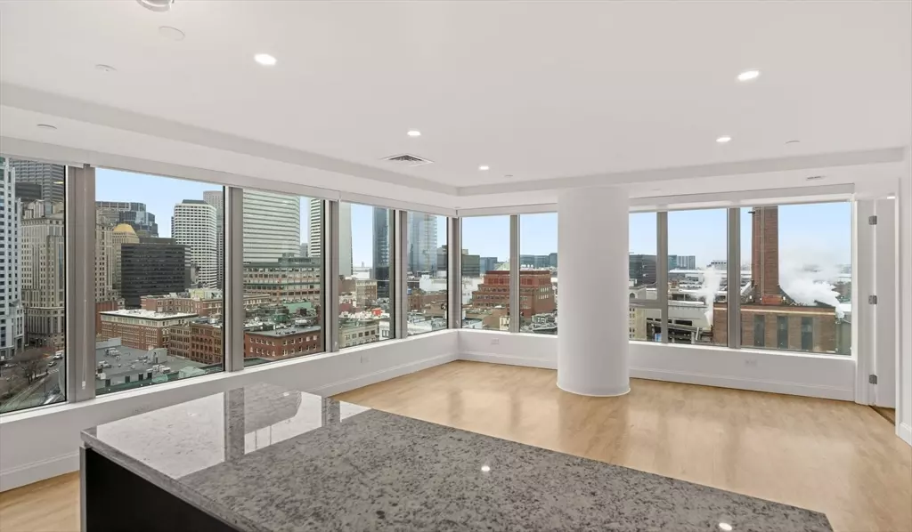 99 Kneeland St #2106, Boston, MA 02111