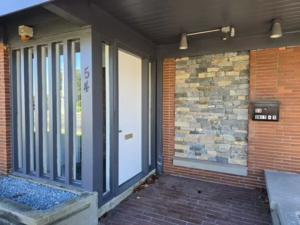 Taunton, MA 02780,54 Winthrop St