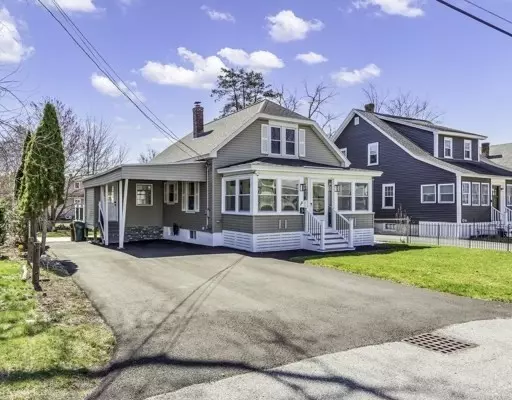 28 Marshall Ave, Lowell, MA 01851