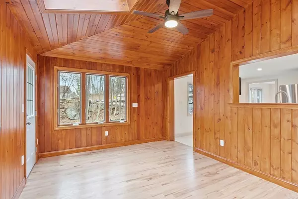 Hudson, MA 01749,69 Cox St