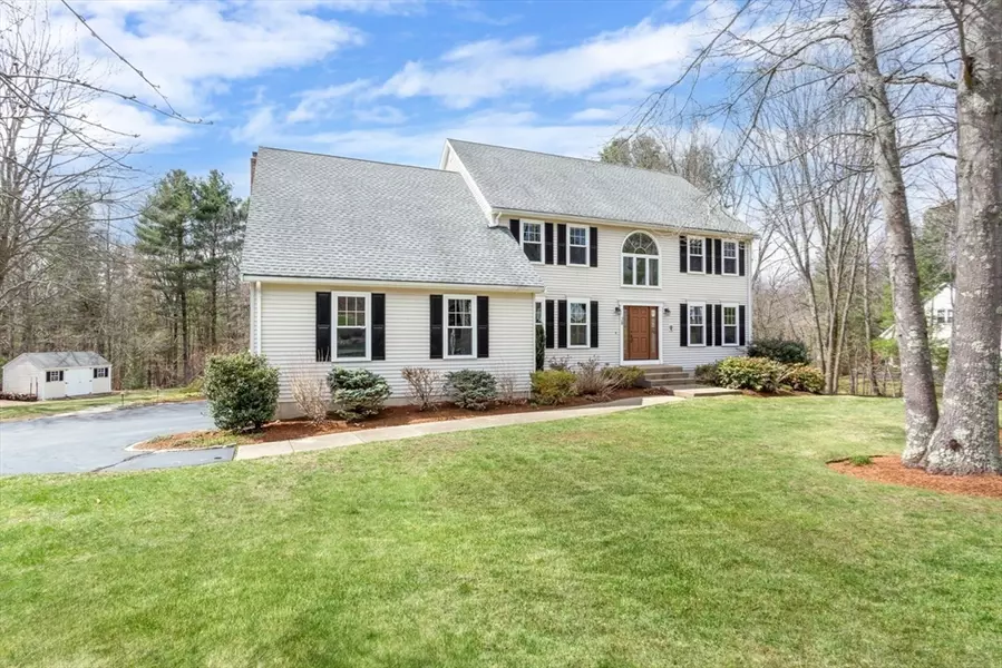 28 Jackson Circle, Franklin, MA 02038