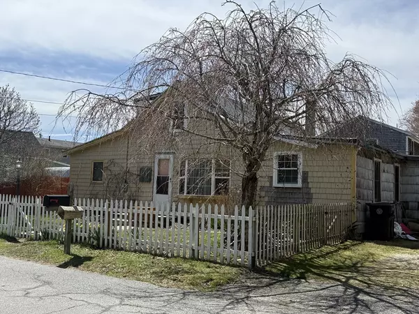 Dartmouth, MA 02747,21 Evergreen St