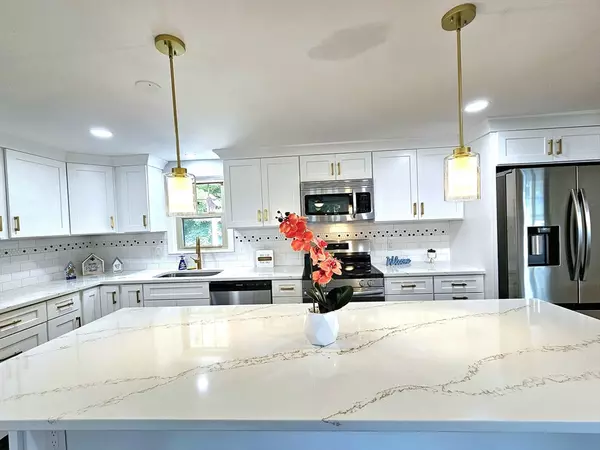 Sterling, MA 01564,30 Princeton Rd