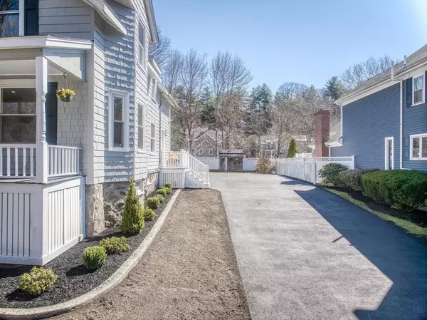 Wakefield, MA 01880,30 Meriam Street