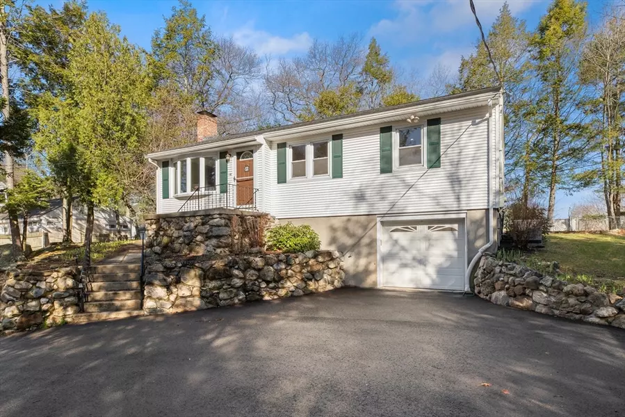 16 Cedar Street, Wilmington, MA 01887