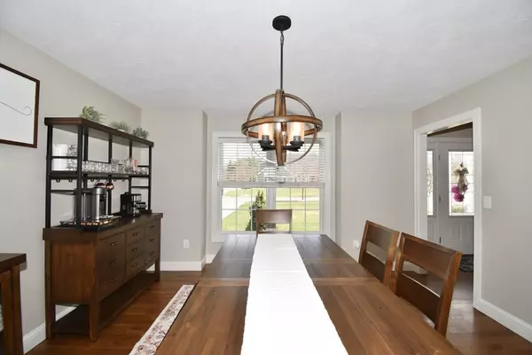 Westfield, MA 01085,9 Day Lily Lane