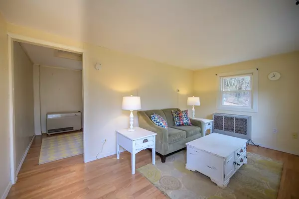 Belchertown, MA 01007,260 Amherst Rd