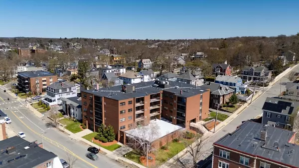 Melrose, MA 02176,12 Mount Vernon St #17