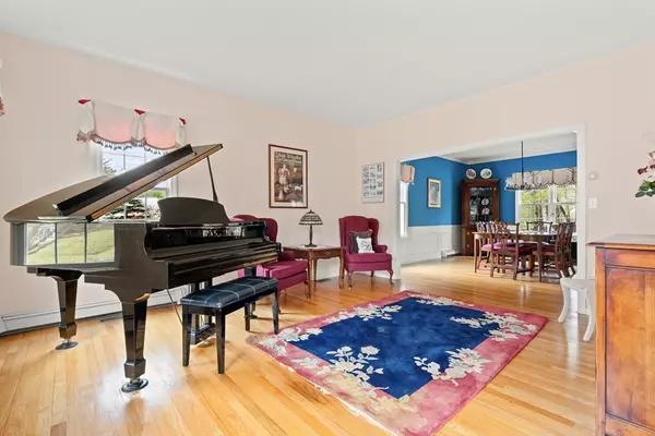 Kingston, MA 02364,15 Hemlock St