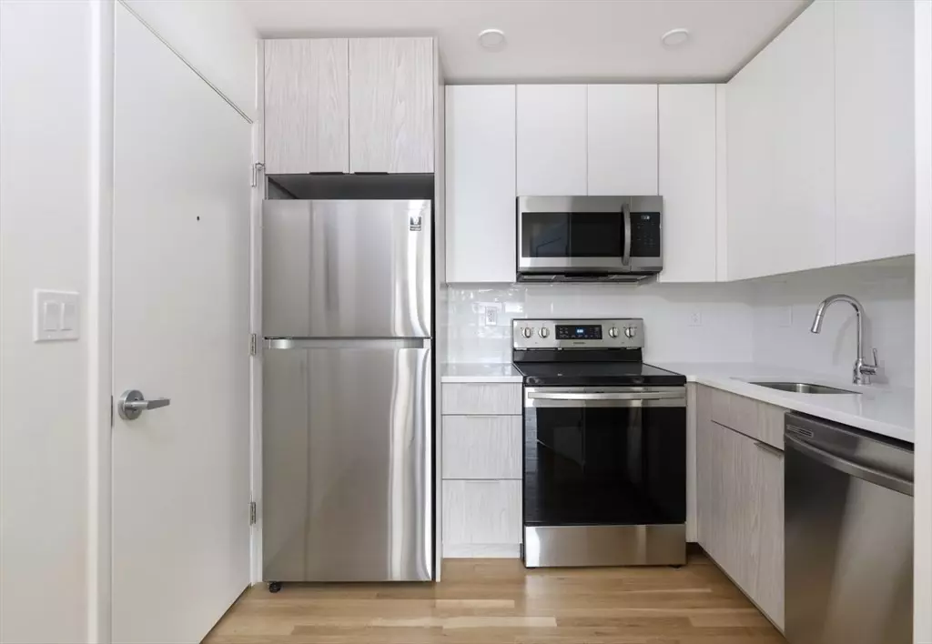 Boston, MA 02120,40 Parker Hill Ave #12