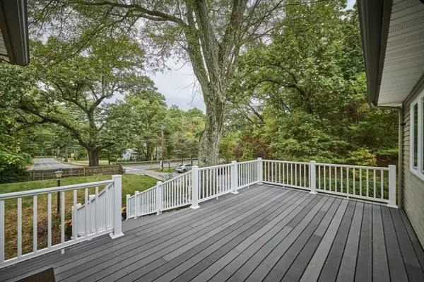 Wayland, MA 01778,274 Cochituate Rd