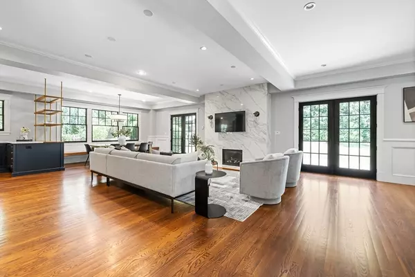 Newton, MA 02467,9 Woodman Road