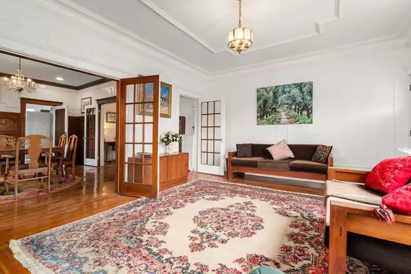 Brookline, MA 02445,21 Colbourne Cres #1