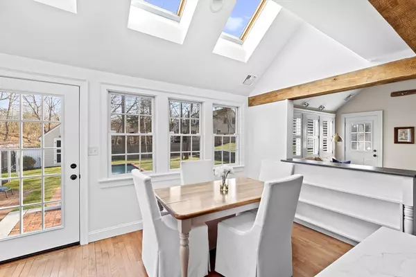 Hingham, MA 02043,10 Wompatuck Rd