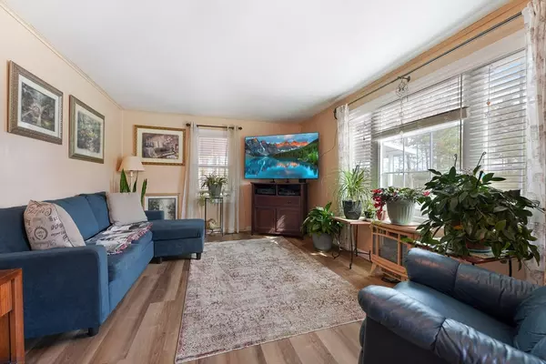 Carver, MA 02330,1 Washington Park