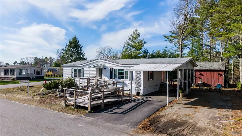 Carver, MA 02330,1 Washington Park