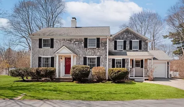 26 Aberdeen Rd, Hingham, MA 02043