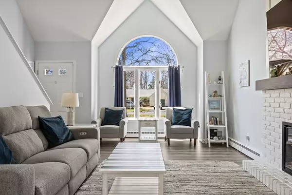 Sandwich, MA 02563,14 Sarah Lawrence Road