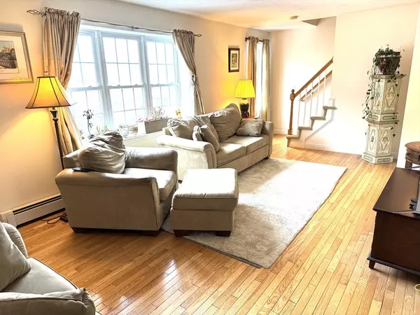 Milford, MA 01757,6 Jenpaul Way #B