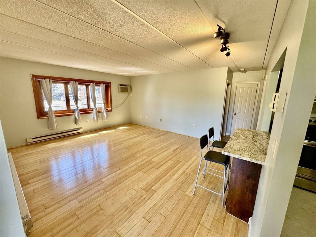 Malden, MA 02148,236 Broadway #4