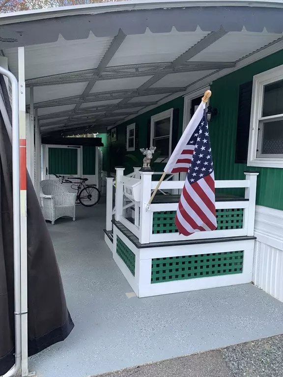 North Attleboro, MA 02760,300 East Washington #54R