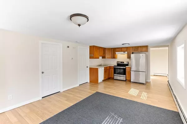 Mansfield, MA 02048,320 Essex Street