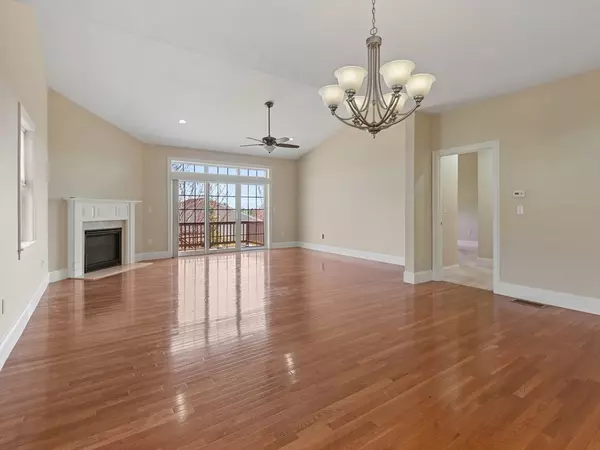 Milford, MA 01757,2 Amanda Cir #2