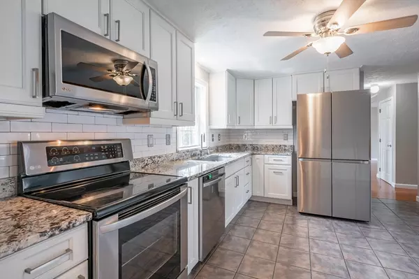 Hudson, NH 03051,4 Buswell St
