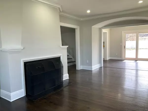 Athol, MA 01331,57 Walnut St