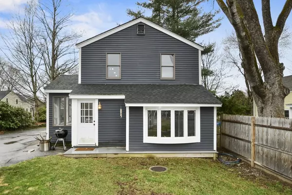 West Newbury, MA 01985,12 Merrill St