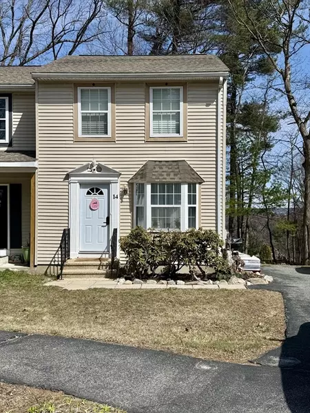 14 Ward Farm Cir, Worcester, MA 01602