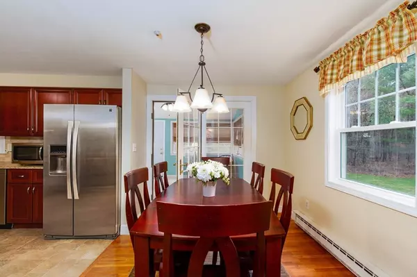 Medway, MA 02053,15 Cottage St