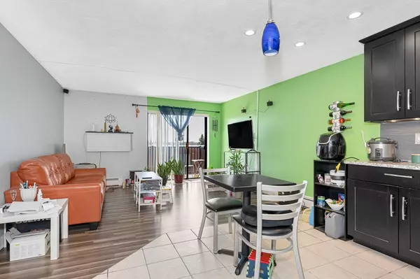 Winthrop, MA 02152,300 Governor Drive #21