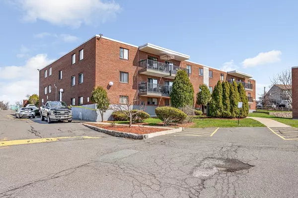 300 Governor Drive #21, Winthrop, MA 02152