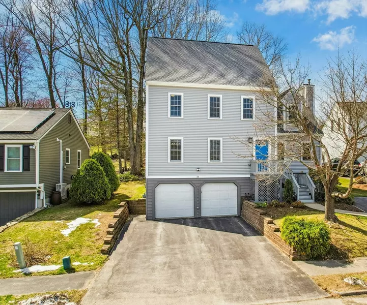 88 Bjorklund Ave, Worcester, MA 01605