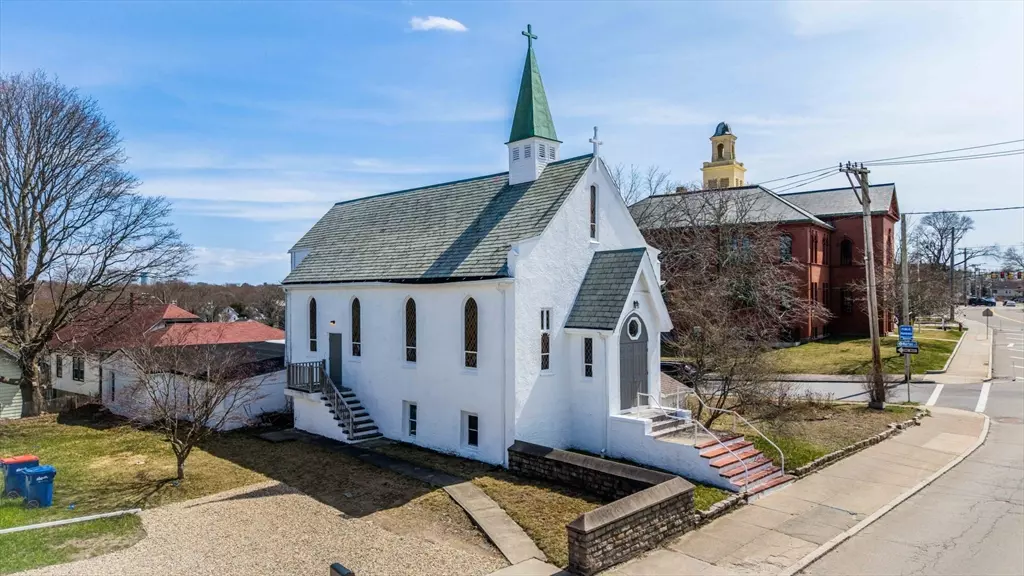 357 Main St, Fairhaven, MA 02719
