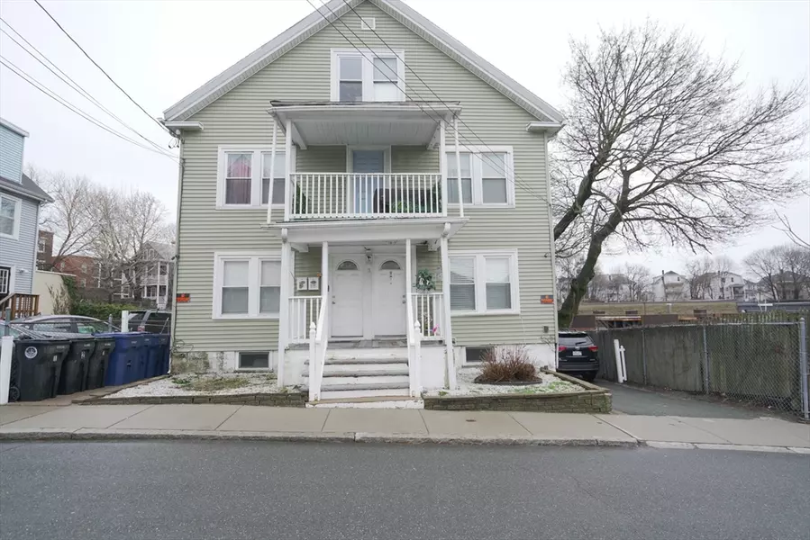 11 Ropes St, Salem, MA 01970