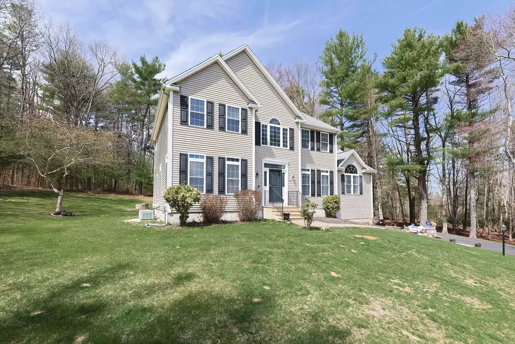 Uxbridge, MA 01569,22 Bazaleel Cir