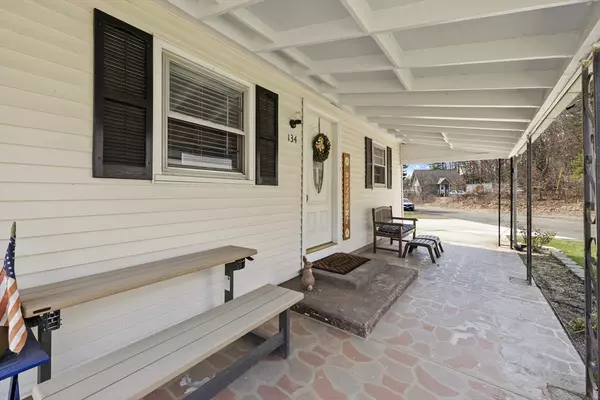 Westfield, MA 01085,134A Lapointe Rd