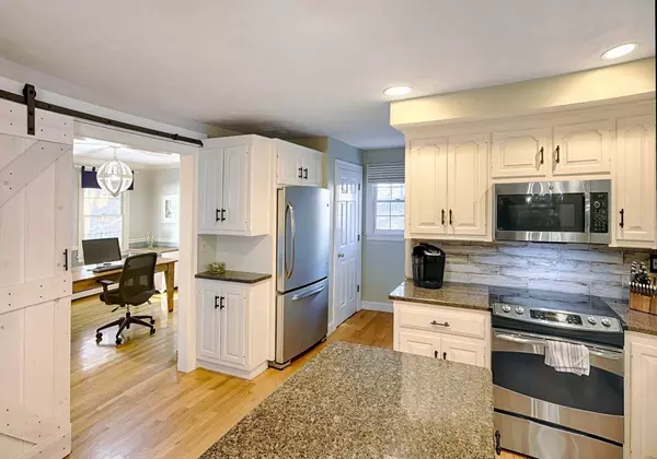 Wrentham, MA 02093,25 Blackberry Hill Road